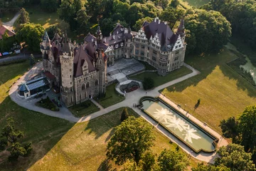 Papier Peint photo autocollant Château vue aérienne du château de Moszna