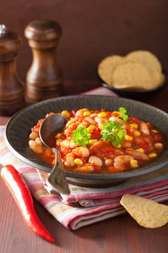 mexican veggie chilli in plate