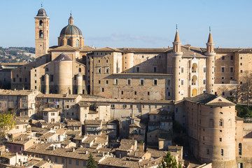 Fototapeta na wymiar Veduta panoramica della città di Urbino