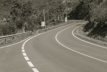 Carretera de monta&ntilde;a.