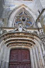 Obraz premium Cléry-Saint-André, nidi di rondine nella Basilica di Notre-Dame - Regione Centro, Francia