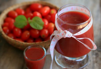 fresh tomatoes with juices