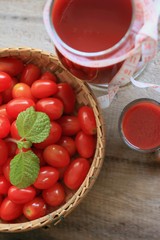 fresh tomatoes with juices