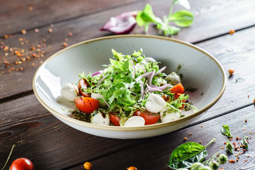salad with mozzarella