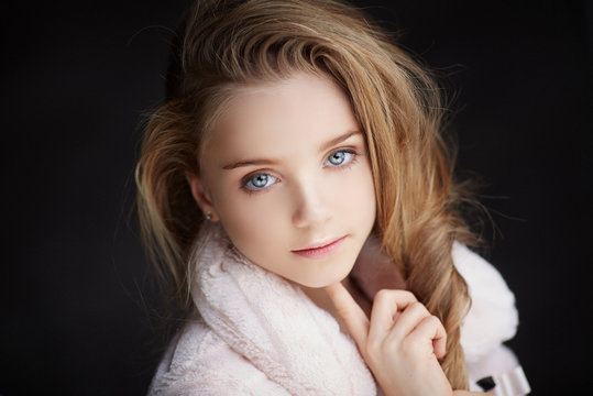 Cute Blonde Girls