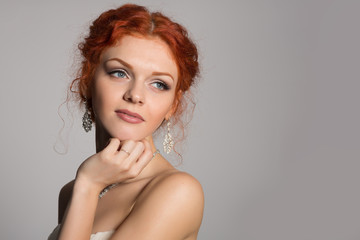 Naklejka premium Charming thoughtful bride looking away