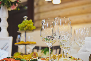 Beautifully decorated table with food 4188.