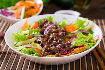 Salad with beef teriyaki