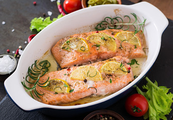 Baked salmon fillet with rosemary, lemon and honey. 