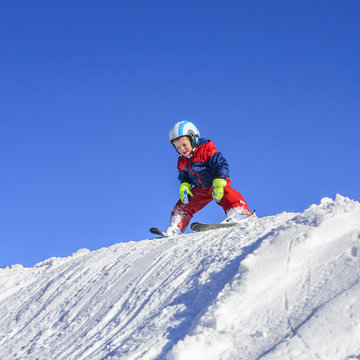 Vorfreude auf die Abfahrt auf der Skipiste