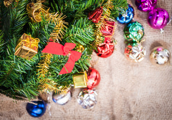 gift ornament and christmas tree