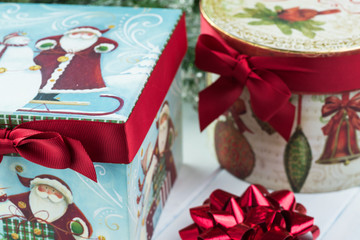 Fototapeta na wymiar Two Christmas gift boxes with cookies.