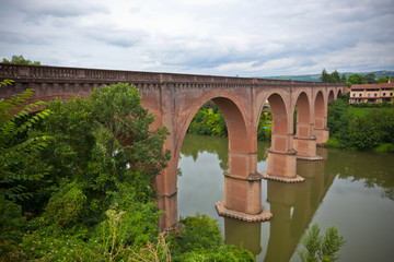 Fototapeta premium View of a brick bridge in Albi, France