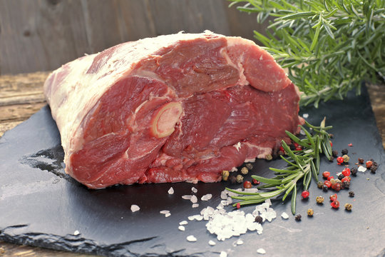 Raw lamb  with crystal salt, rosemary, pepper 