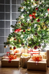 Christmas tree with gifts