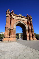 Fototapeta na wymiar BARCELONA, CATALONIA, SPAIN - AUGUST 31, 2012: Arc de Triomf in Barcelona