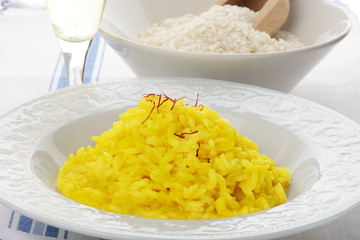 Risotto con zafferano alla milanese