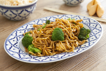 Chicken Lo Mein