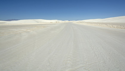 Fototapeta na wymiar White Sand Highway