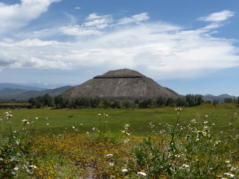View of the grand pyramid of the sun in Teotihuacan