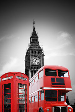 Big Ben in London mit roter Telefonzelle und Bus © by-studio