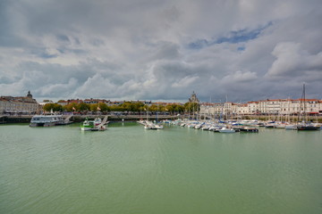 Fototapeta na wymiar Alter Hafen la Rochelle