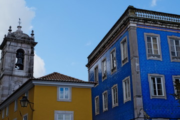 Fototapeta na wymiar Maison bleue à Sintra, Portugal