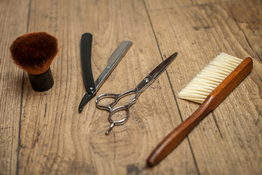 These tools will help the barber to work