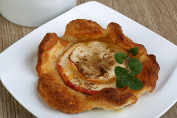 Apple pastry