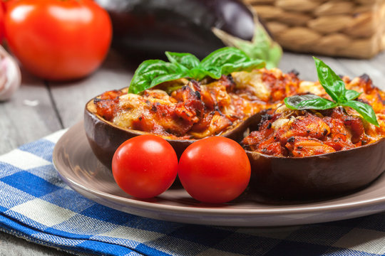 Baked eggplant with pieces of chicken