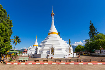 Naklejka premium White unique pagoda in Wat Phra That Doi Gongmoo landmark of Mae