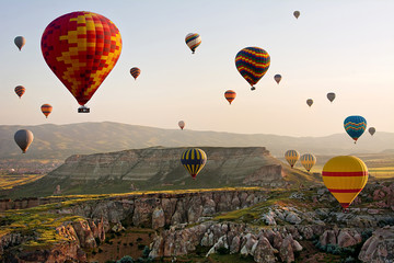 Obraz premium The great tourist attraction of Cappadocia - balloon flight. Turkey