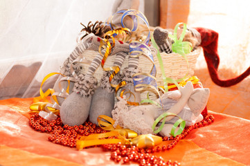 from baskets hanging down and falling out Christmas toys