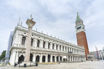 Fototapeta na wymiar Campanile and Doge's palace, Venice, Italy