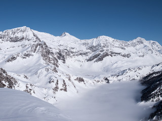 Fototapeta na wymiar Beautiful sunny day and the snow in the Italian Switzerland. Air