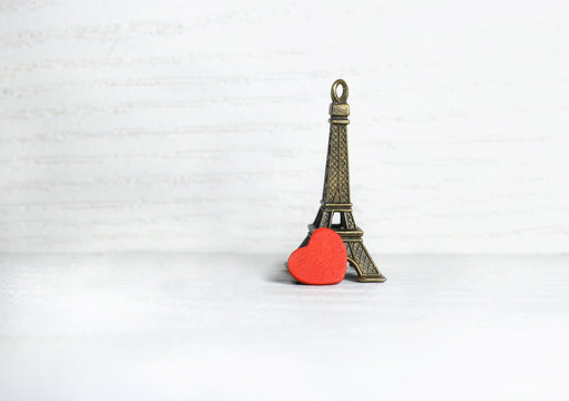 the heart and the Eiffel Tower