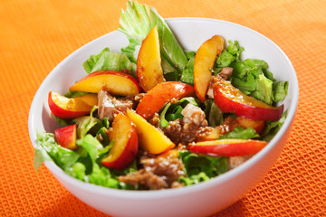 Chicken salad with peaches