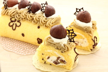 マロンロールケーキ