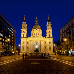 Fototapeta na wymiar St. Stephen's Basilica, one of the famous landmarks of Budapest, Hungary