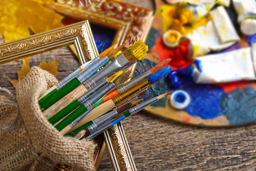 Paints and brushes 