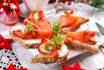 salmon and cheese canapes for christmas