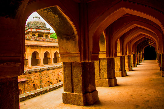 Mehrauli Archaeological Park,New Delhi