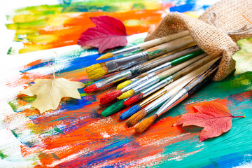 Obraz premium Paints and brushes 