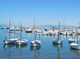 Fototapeta premium barcas puerto deportivo girona