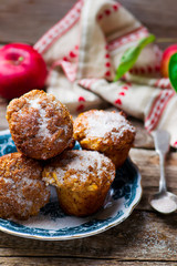 muffins with apples and oat flakes