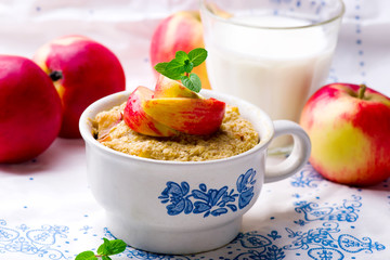  baked oatmeal with fruit, yogurt and honey