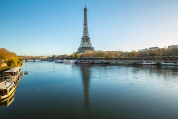 Fototapeta na wymiar la Seine Paris