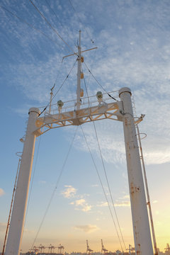 Mainmast