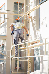 ouvrier sur le chantier