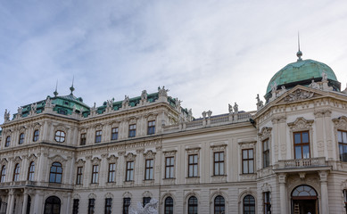 Obraz premium Belweder i Muzeum w listopadzie, Wiedeń, Austria